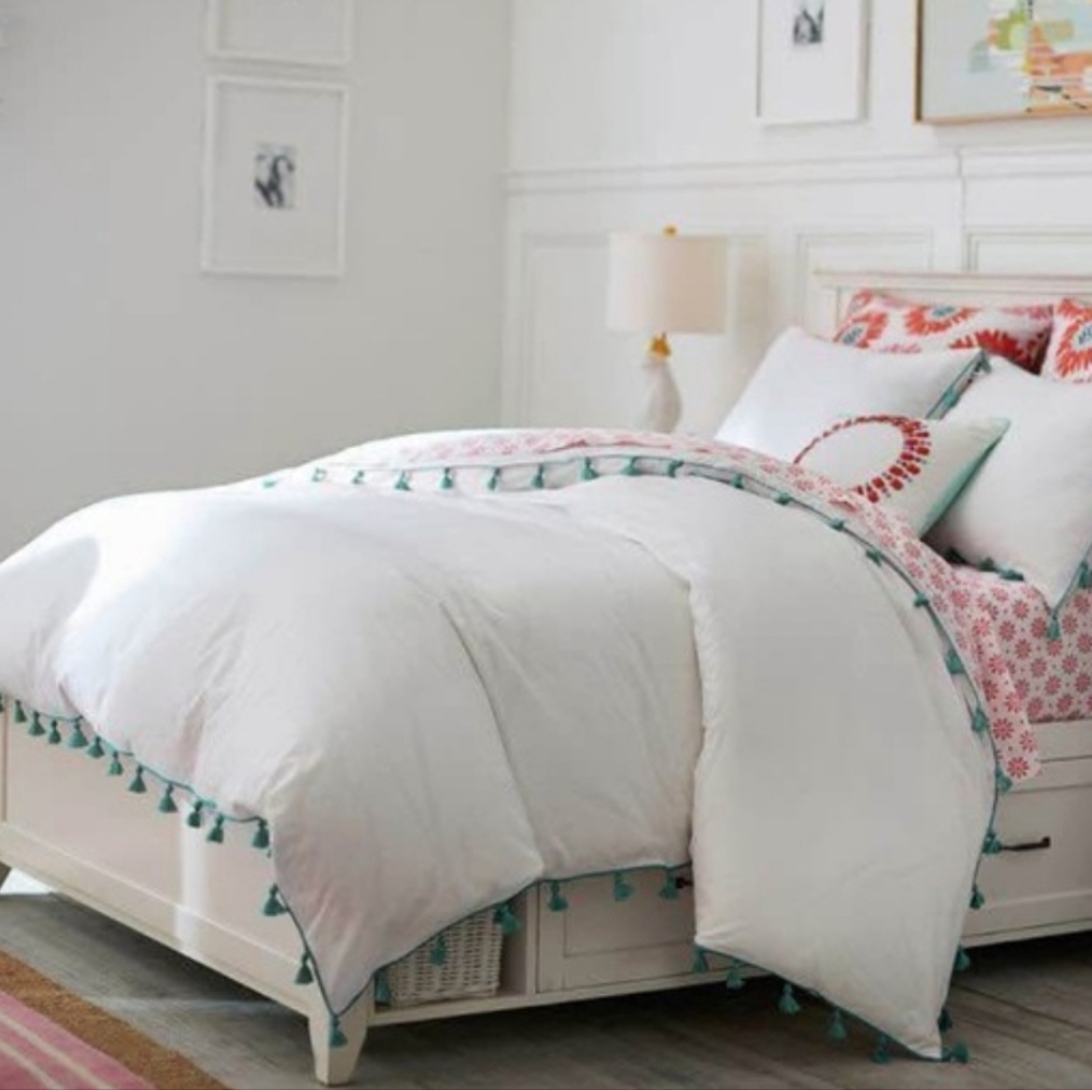 Pottery Barn Teen Tassel Twin Duvet Cover